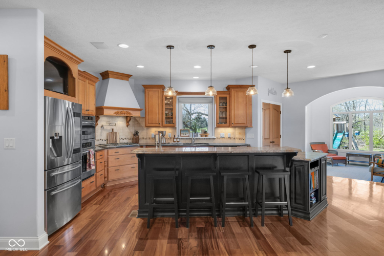 Listing Image 9