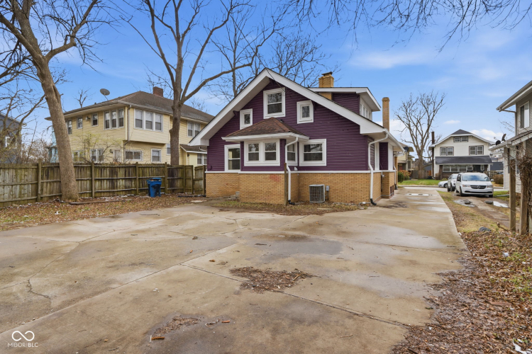 Listing Image 59
