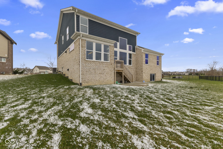 Listing Image 40