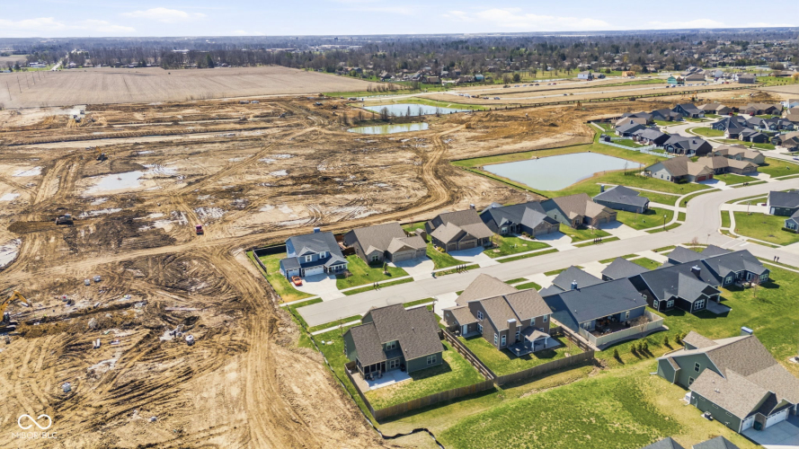 Listing Image 64