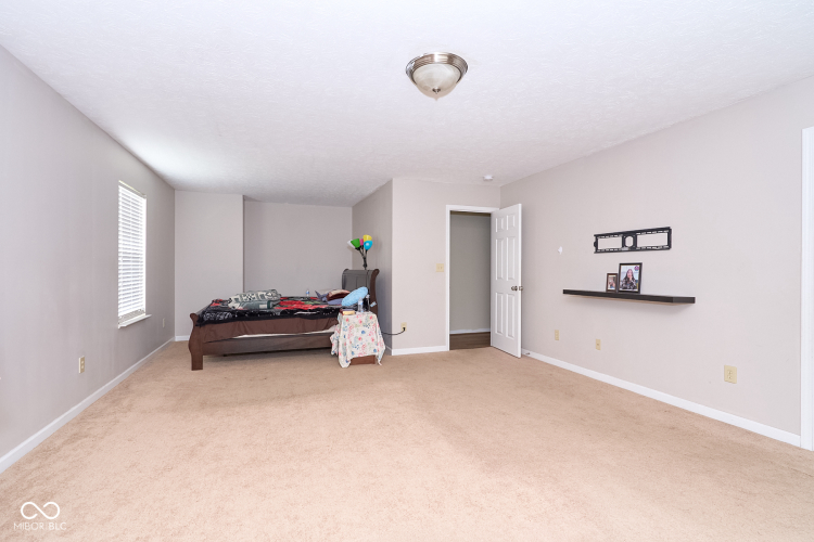 Listing Image 24