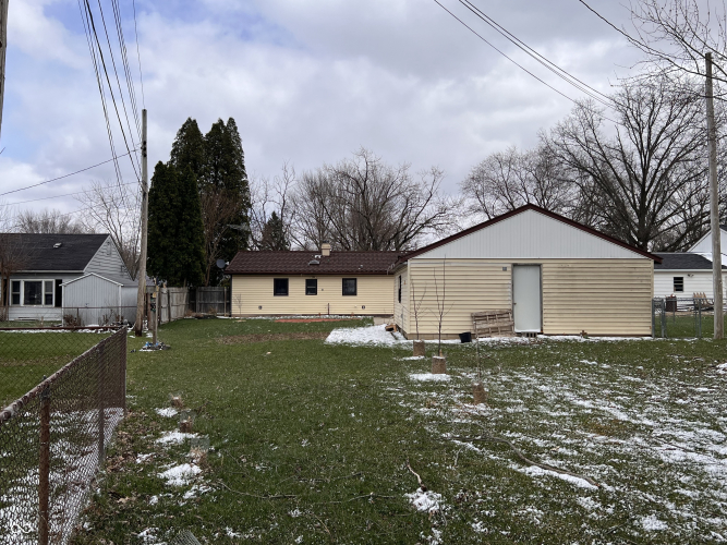 Listing Image 6