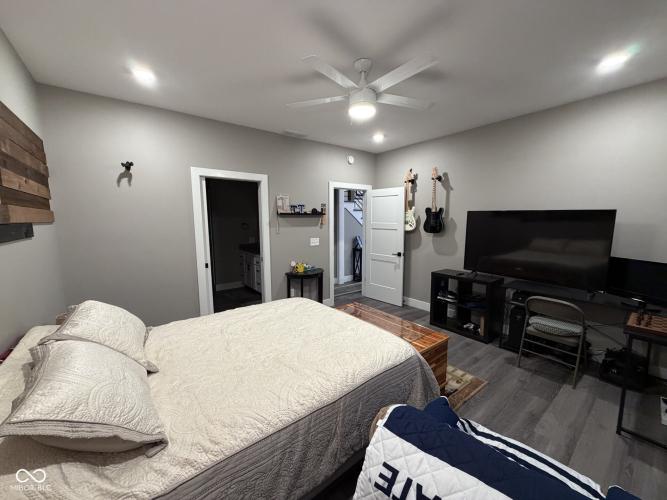 Listing Image 32