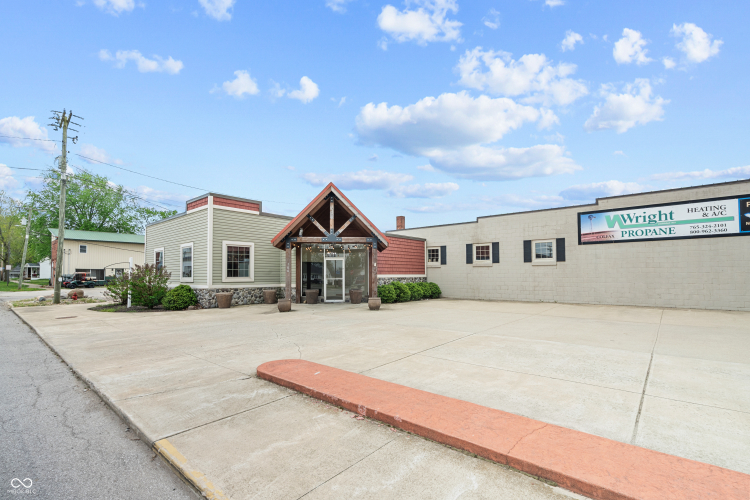 Listing Image 3