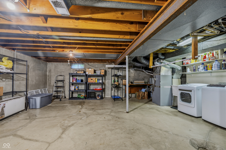Listing Image 32