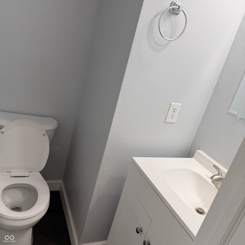 Listing Image 12