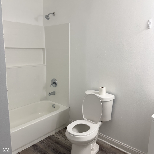 Listing Image 25