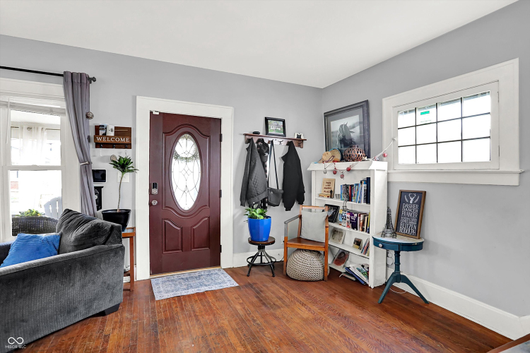 Listing Image 3