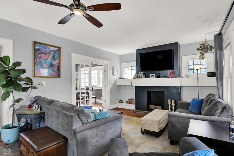 Listing Image 6