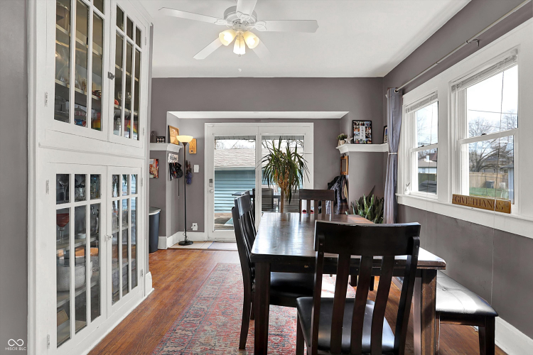 Listing Image 9
