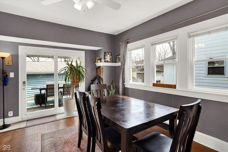 Listing Image 10