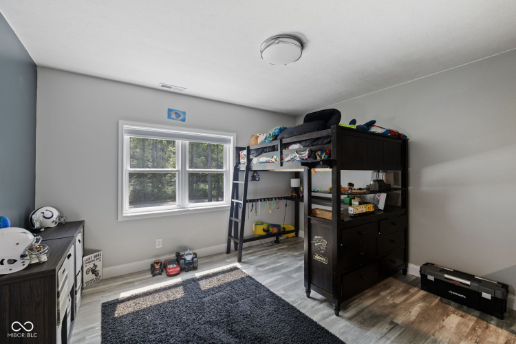 Listing Image 33