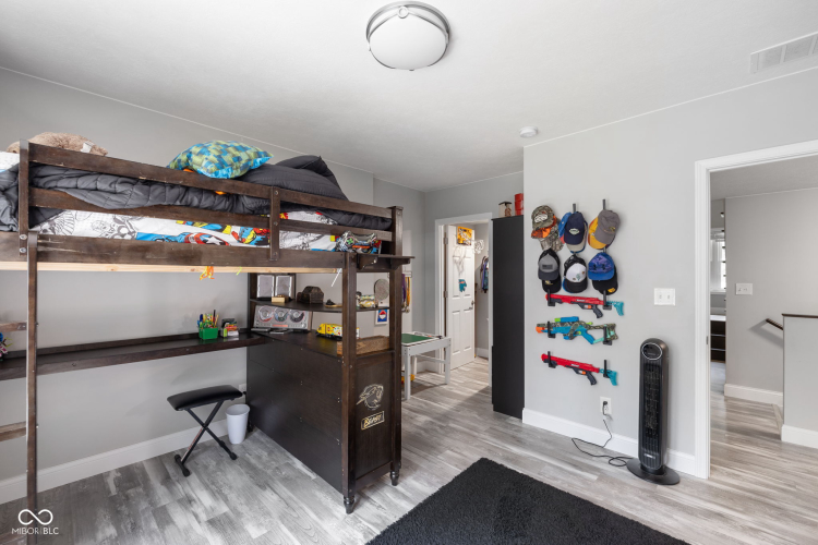 Listing Image 34