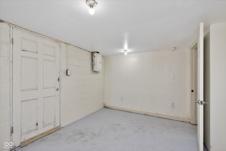 Listing Image 28