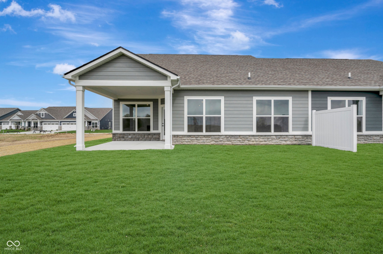 Listing Image 17