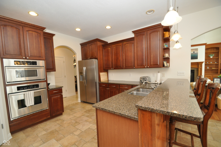 Listing Image 19