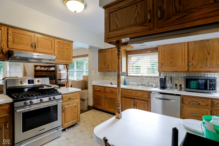 Listing Image 14