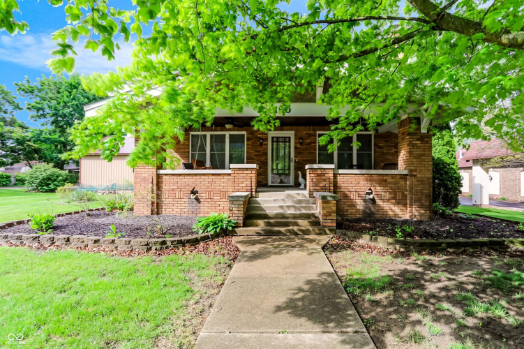 Listing Image 3