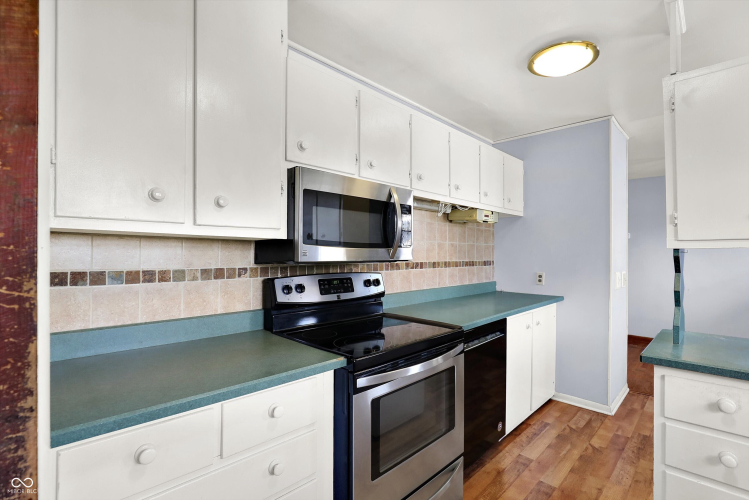 Listing Image 21