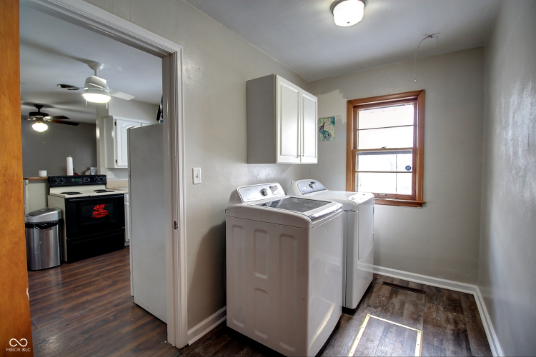 Listing Image 9