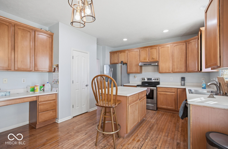 Listing Image 16