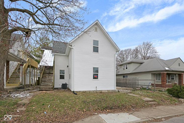 Listing Image 3