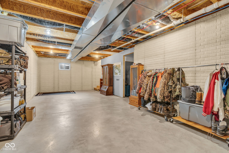 Listing Image 43