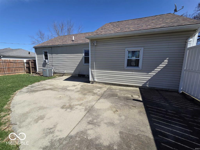 Listing Image 15