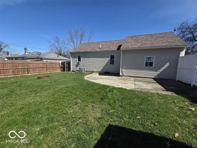 Listing Image 16