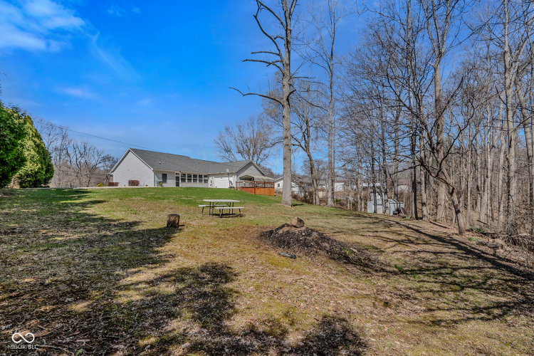 Listing Image 44