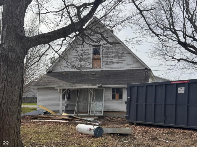 Listing Image 8