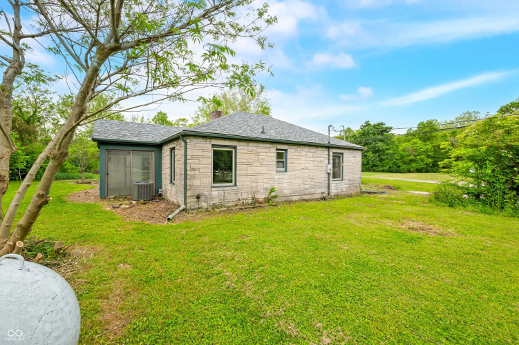 Listing Image 36