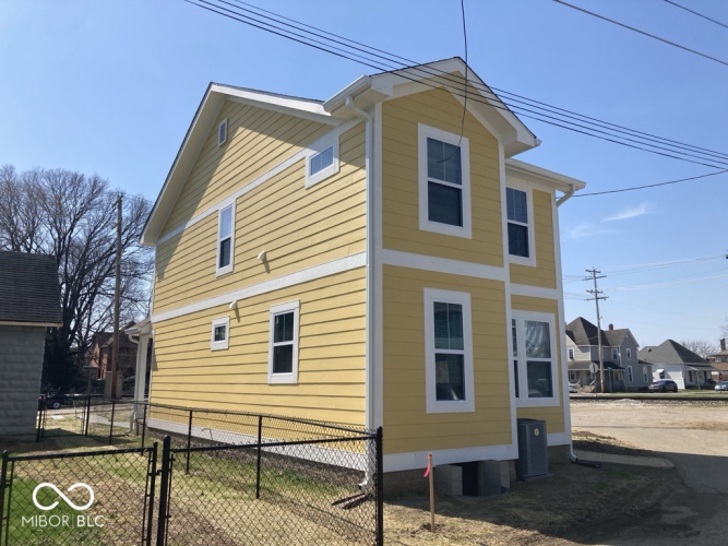 Listing Image 9
