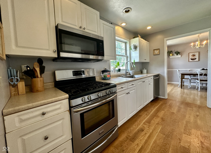 Listing Image 18