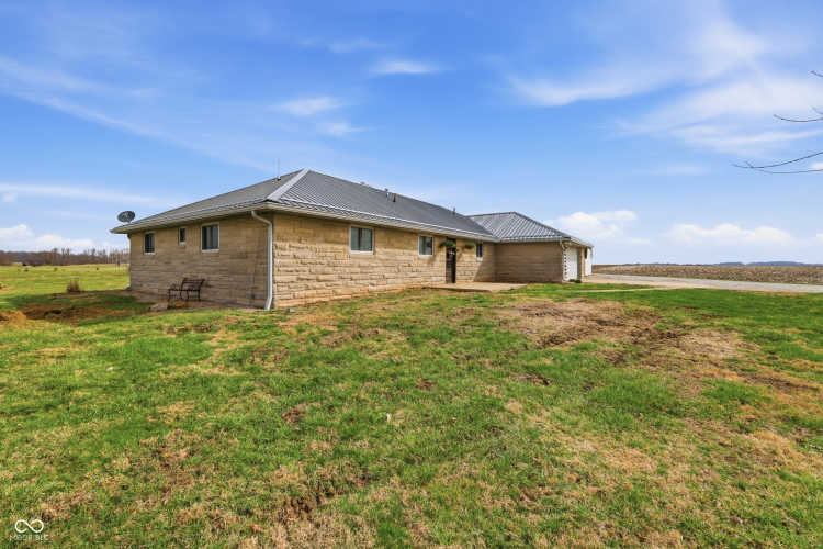 Listing Image 24