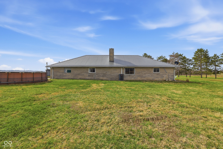 Listing Image 28