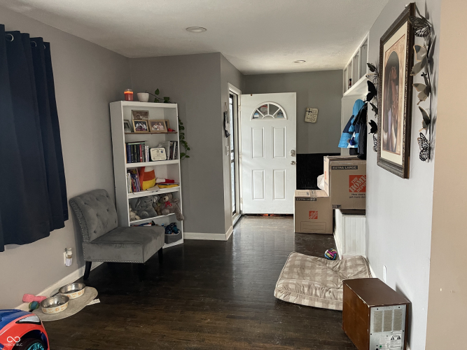 Listing Image 11