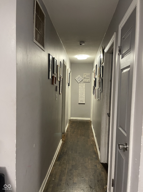 Listing Image 14
