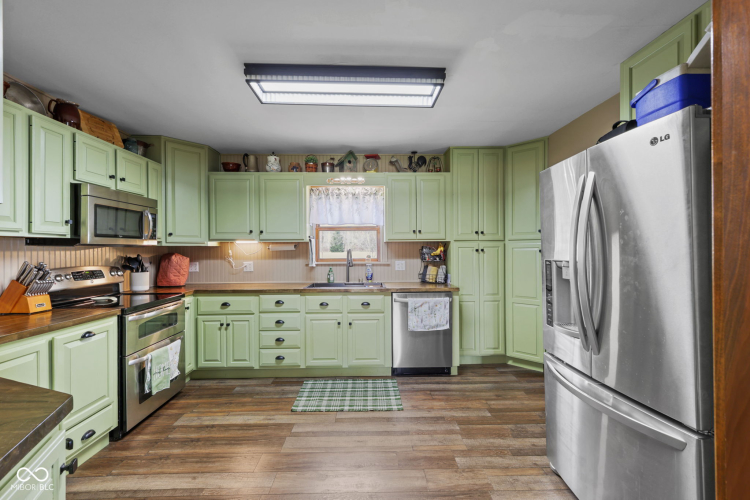Listing Image 13