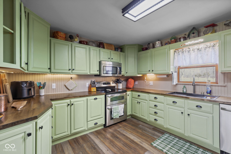 Listing Image 15
