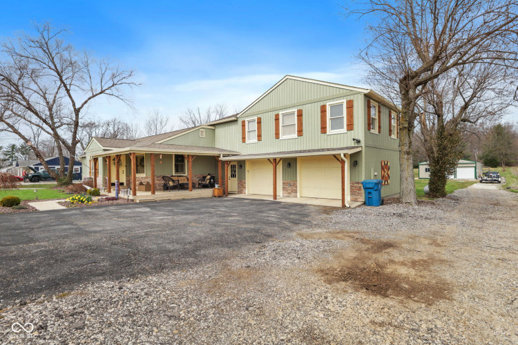Listing Image 4