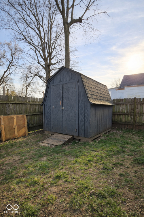 Listing Image 16