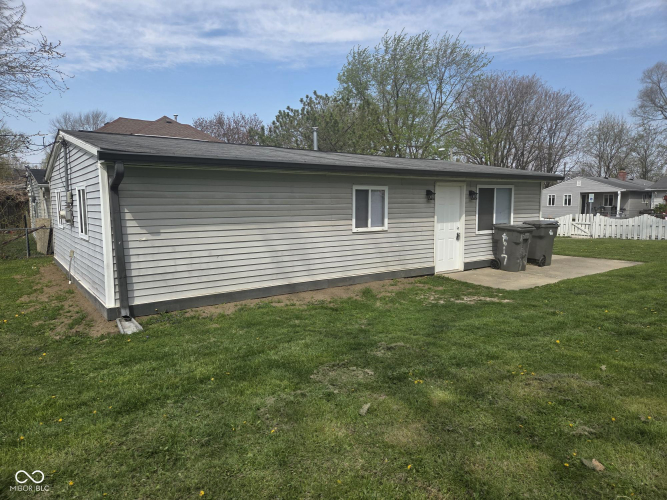 Listing Image 11