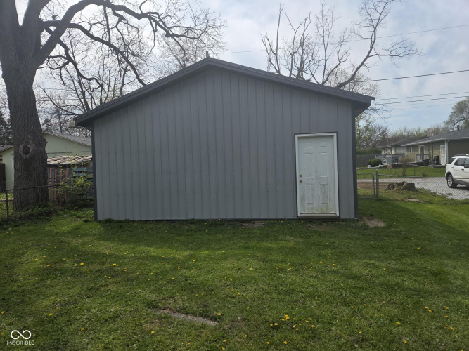 Listing Image 7