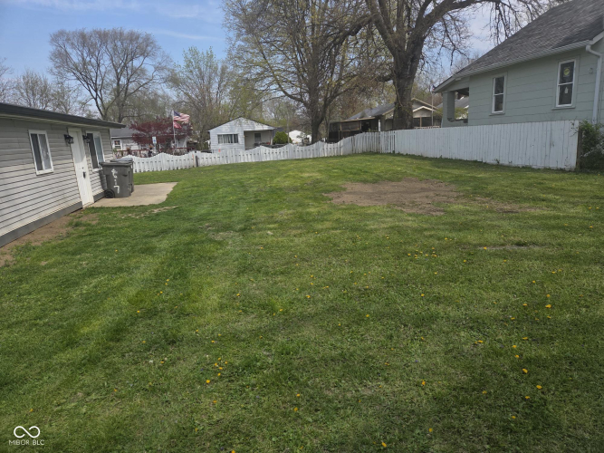 Listing Image 10