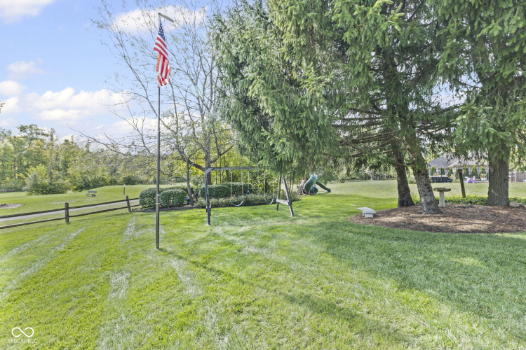 Listing Image 44