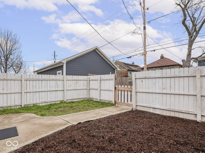 Listing Image 32