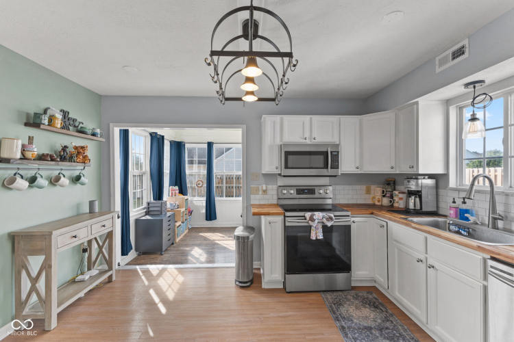 Listing Image 15