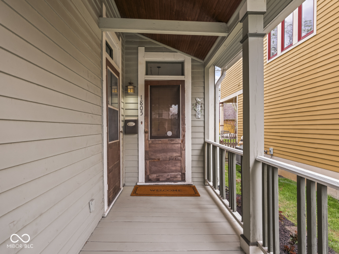 Listing Image 4