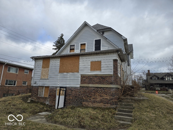 Listing Image 5